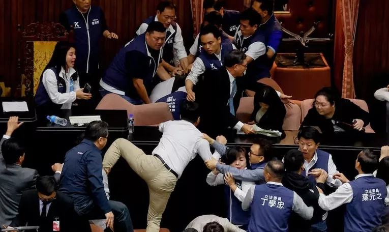 Taiwan MPs brawl In Parliament, Video Goes Viral