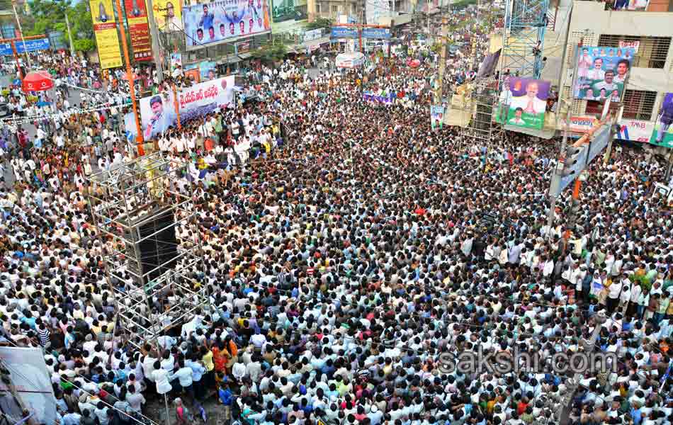 Jagan in Tirupathi - Sakshi5