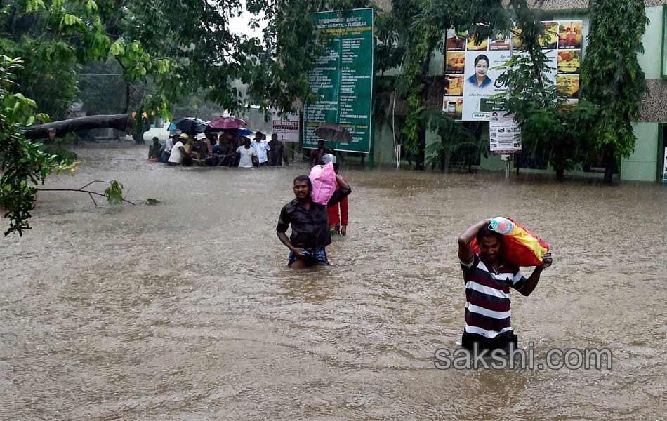 heavy rains in chennai14