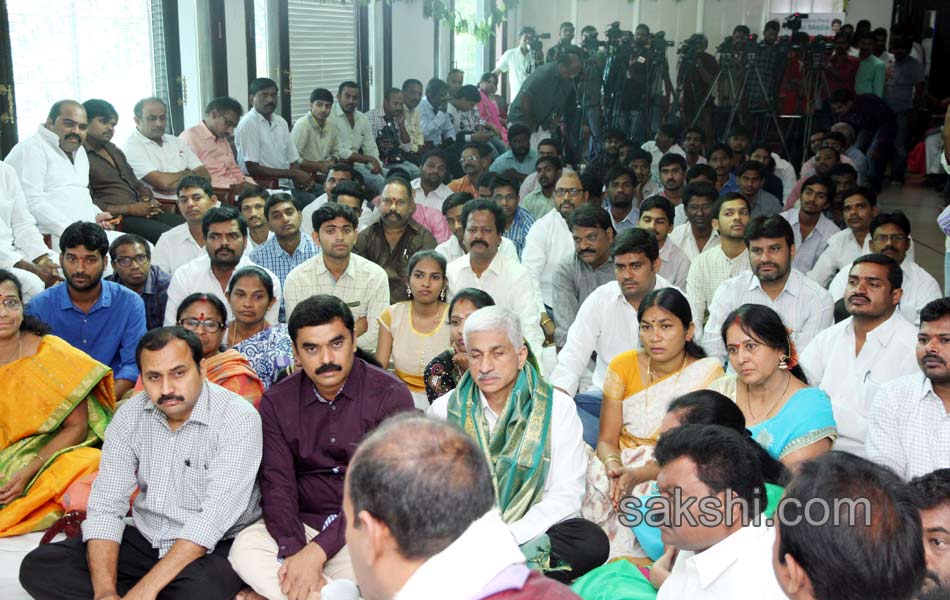 ugadi celebrations in ysr congress party office - Sakshi14
