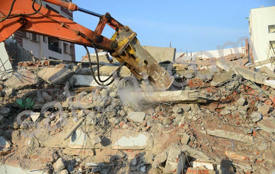 building collapse in nanakramguda - Sakshi13