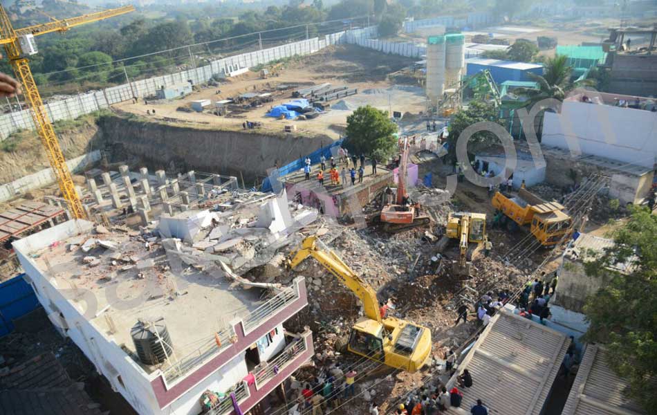 building collapse in nanakramguda - Sakshi16