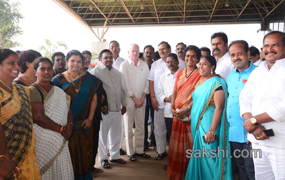 YS jagan mohan reddy tour in East Godavari - Sakshi11
