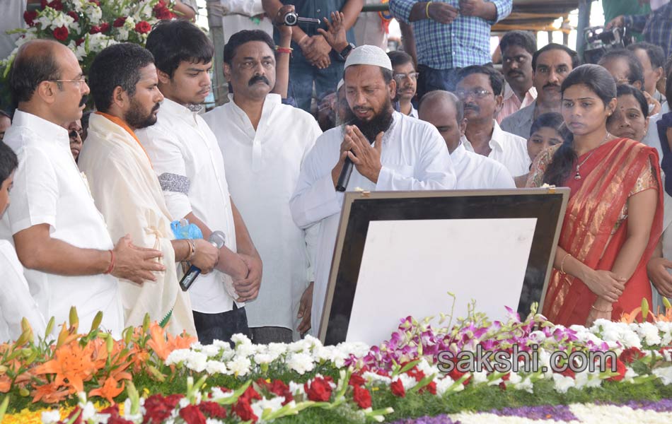 SHOBANAGIREDDY DEATH ANNIVARSARY - Sakshi13