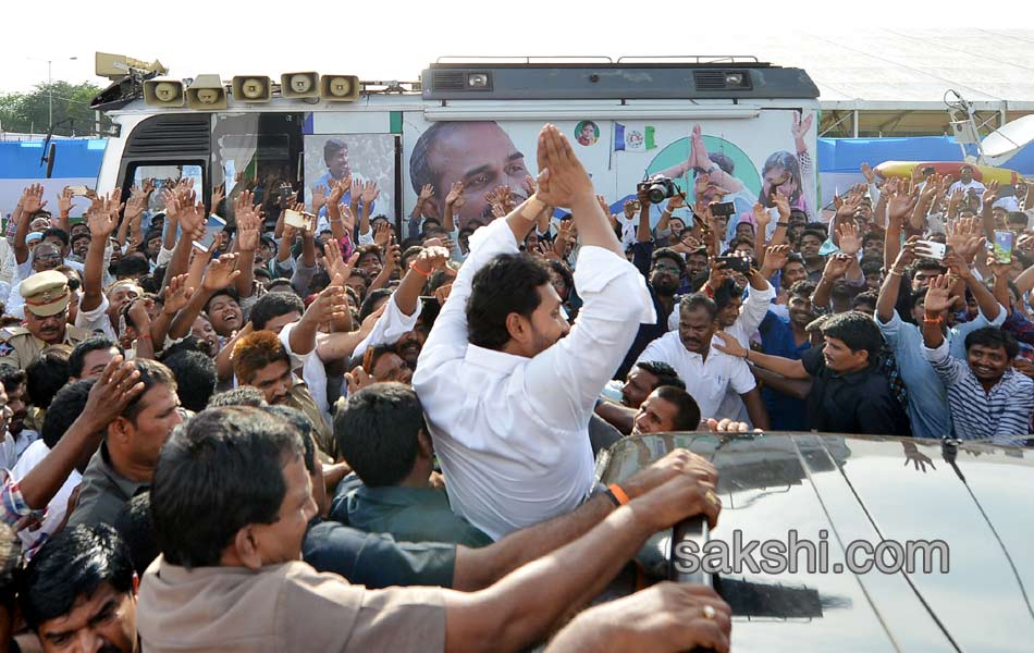 ysrcp plenary grand success in guntur - Sakshi27