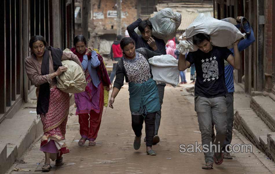 earth quake in Nepal - Sakshi