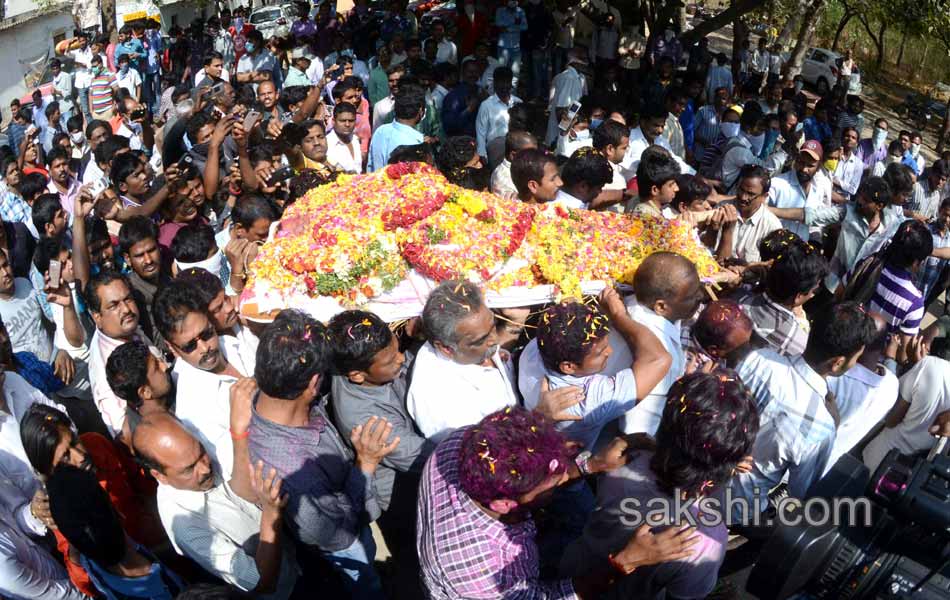 ms narayana funeral at esi burial ground