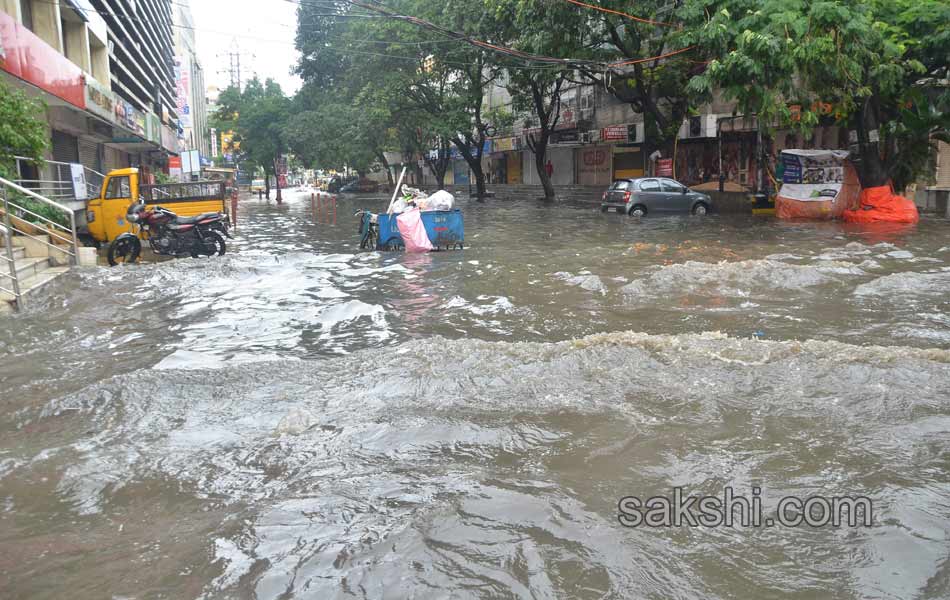 heavy rain in hyderabad - Sakshi