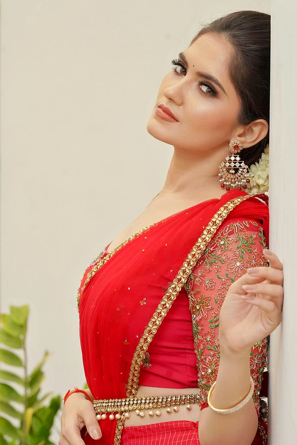 Actress Ayraa Stunning Photos - Sakshi