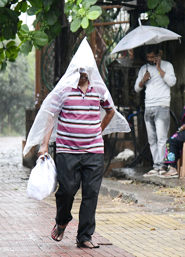 Heavy Rains in Visakhapatnam Photos - Sakshi