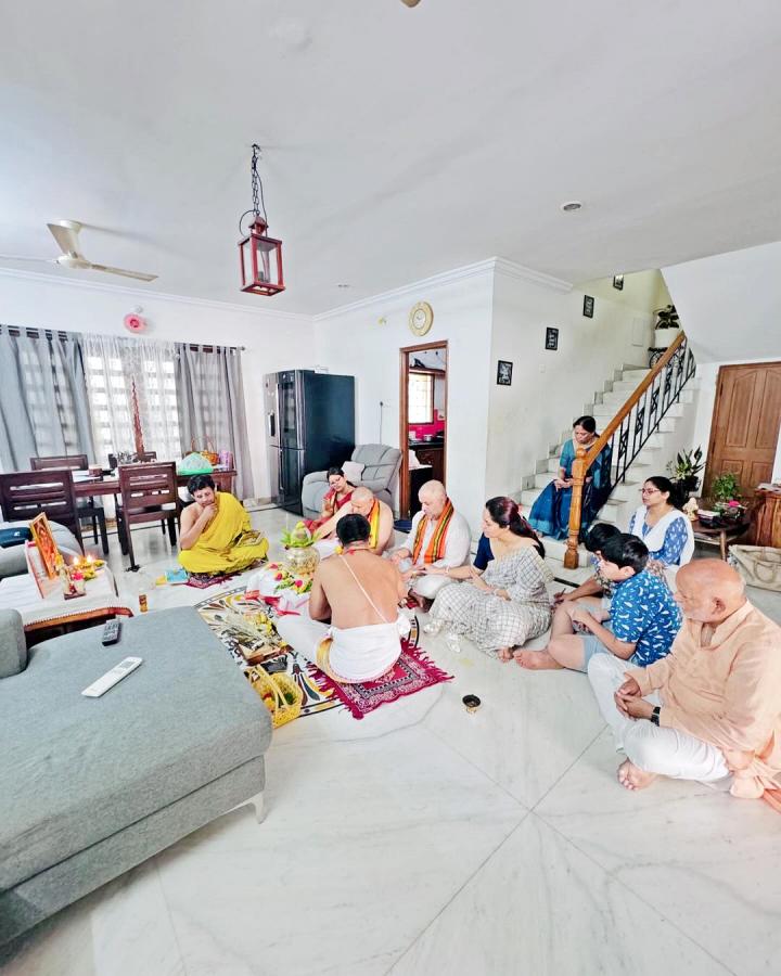 Anasuya Bharadwaj Special Pooja At Her Home Photos - Sakshi