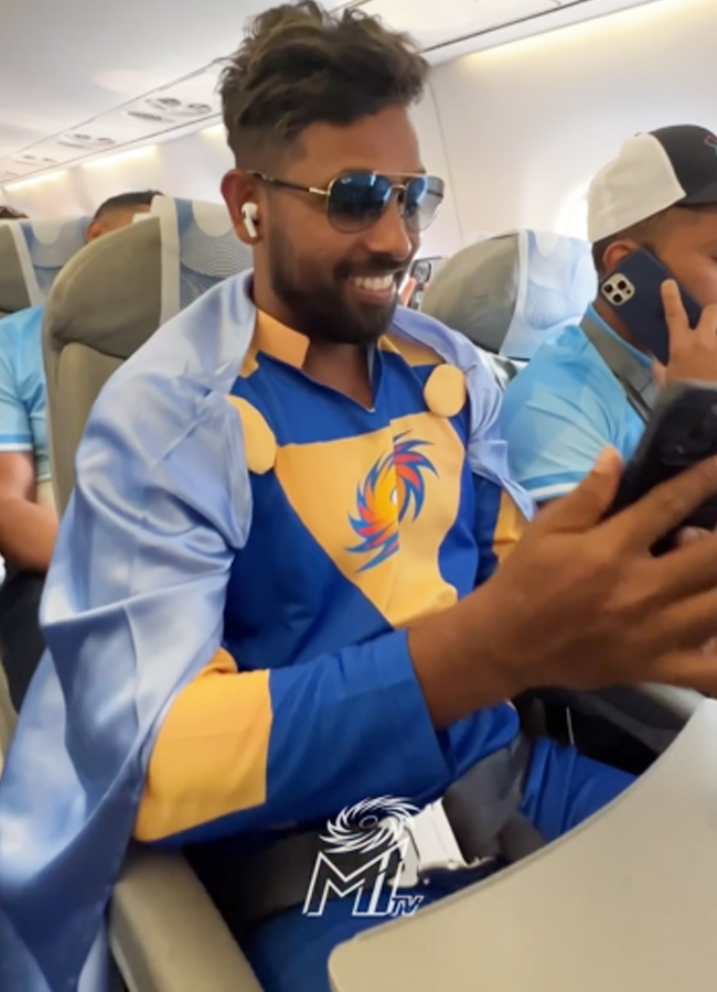 IPL 2024 Mumbai Indians Stars Spotted In Punishment Jumpsuit Check Why - Sakshi