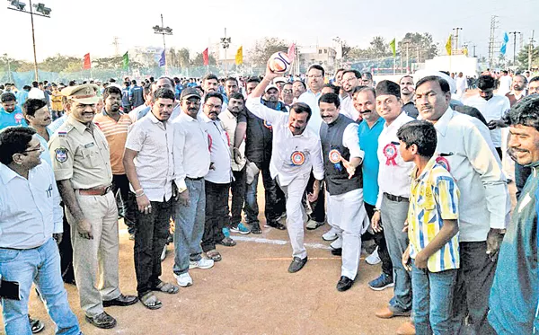 national hand ball competitions started by mp prabhakar reddy - Sakshi