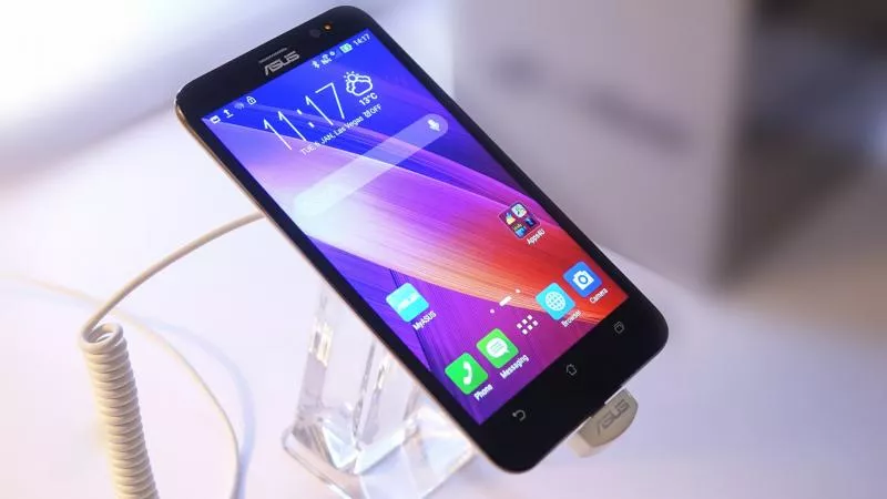 Asus ZenFone Smartphones Price Cut in India  - Sakshi