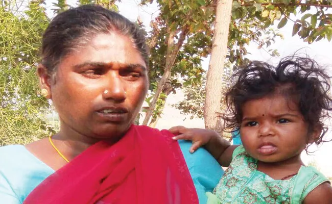child became alone after mother suicide - Sakshi