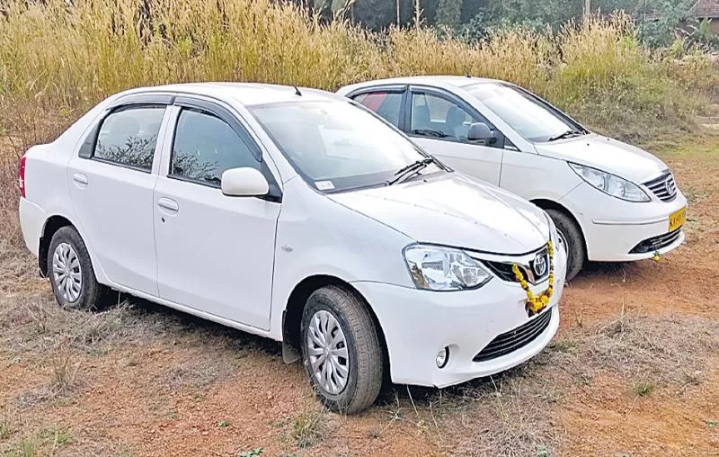 Officials scame in the name of rental vehicles - Sakshi