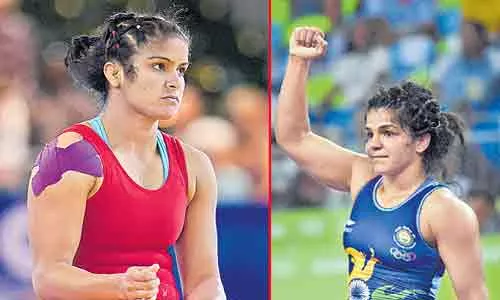 Navjot Kaur becomes first woman to win gold at Asian Wrestling - Sakshi