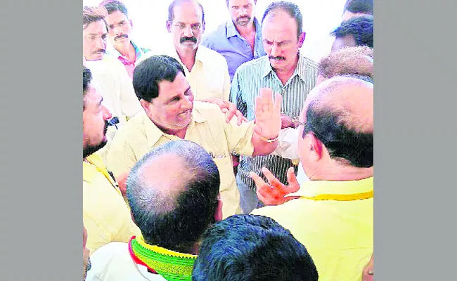 TDP Leaders Discontent With Mini Mahanadu In Tirupati - Sakshi