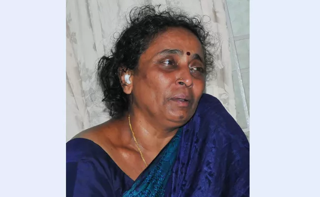Jetti Srilaxmi Commits Suicide In Prakasam - Sakshi