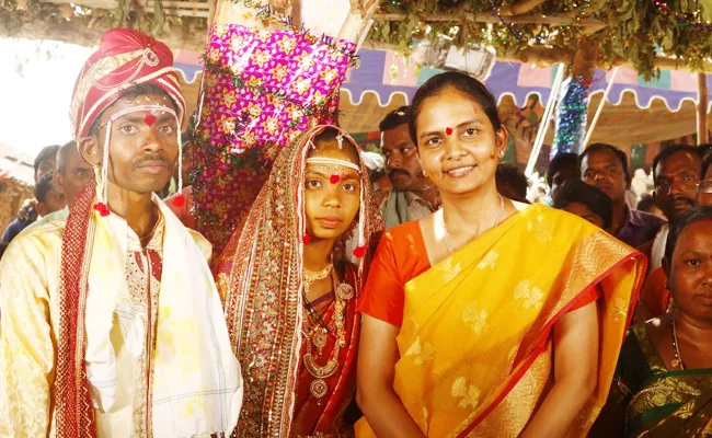 Collector Attends Gardner Wedding In Mancherial Town - Sakshi