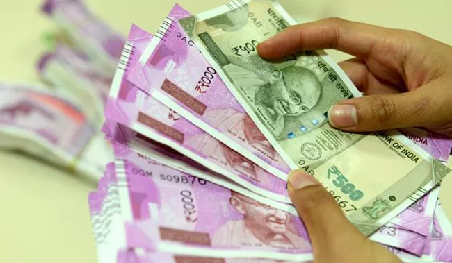 Alarm Bells For the Indian Financial System - Sakshi