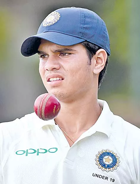 Arjun Tendulkar Out For A Duck In Debut Under-19 Match - Sakshi