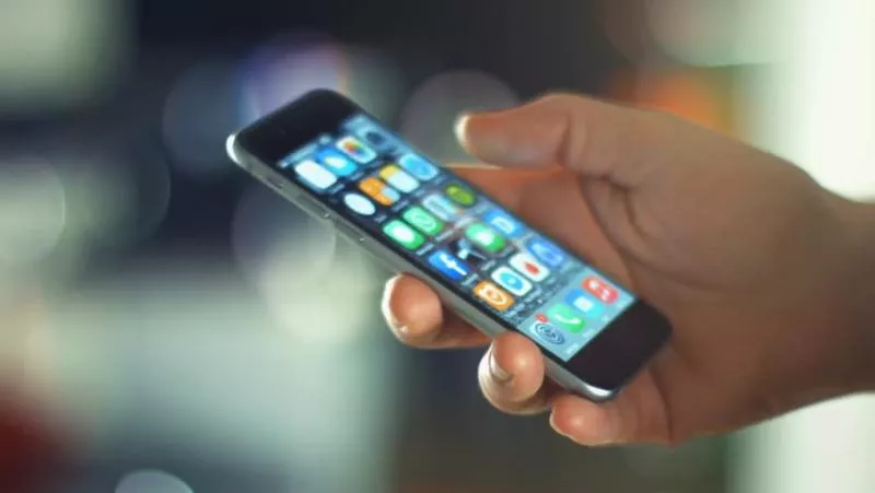 Smartphone User Alert! You Can Claim Refund Of Your Phone Broken Screen - Sakshi