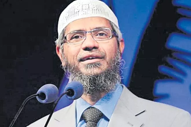  Zakir Naik will not be sent back to India, says Malaysian PM - Sakshi