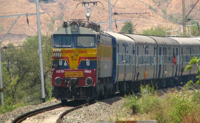 Indian Railways Says Accidents Toll Declined Since Last Year - Sakshi
