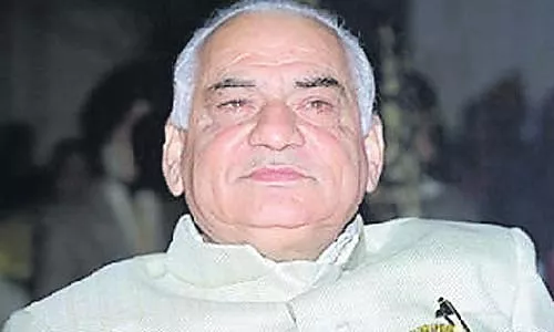 Former Delhi CM Madan Lal Khuranapass away - Sakshi