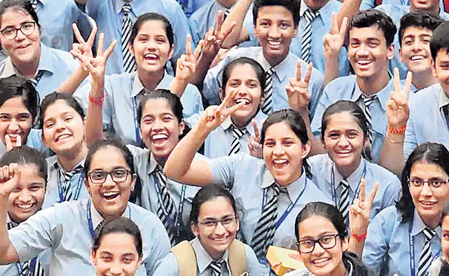 CBSE To Change Exam Pattern Of Tenth Class - Sakshi