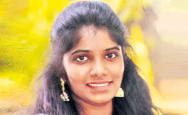 B Tech Student Dies In Road Accident  At Hyderabad - Sakshi