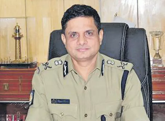 kolkata Police Commissioner Rajeev Kumar missing - Sakshi