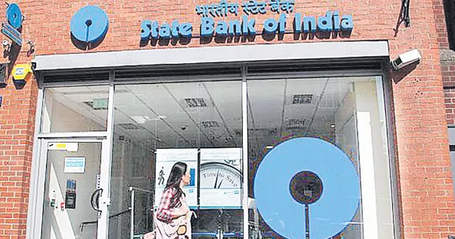 SBI Cuts Lending Rates By Five BPS - Sakshi