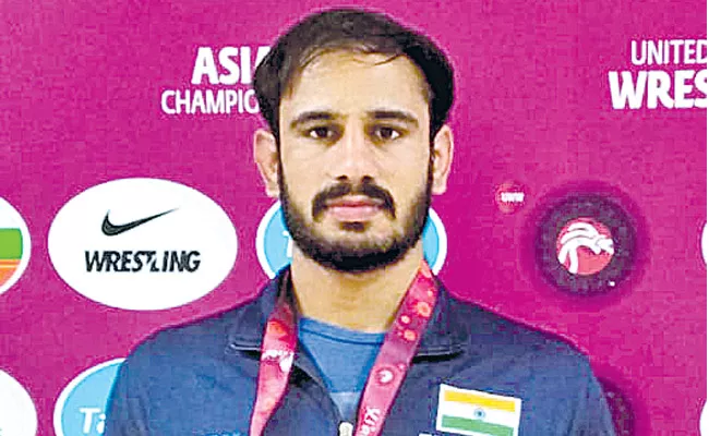 Harpreet Singh Bags Silver as India Finish with 16 Medals - Sakshi