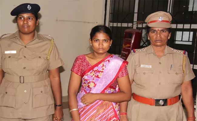 Life Imprisonment To Wife In Husband Murder Case In Chittoor - Sakshi