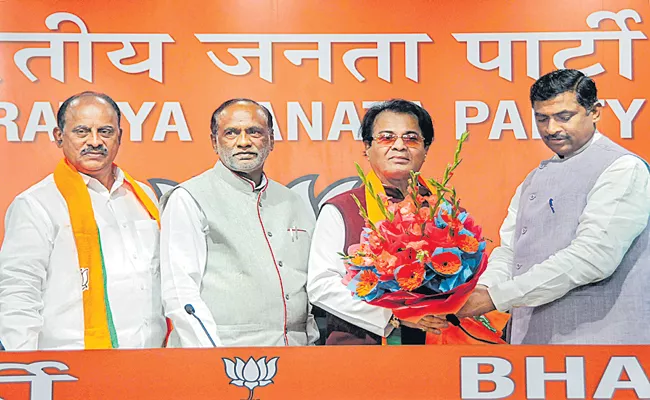Revuri Prakash joins in BJP - Sakshi