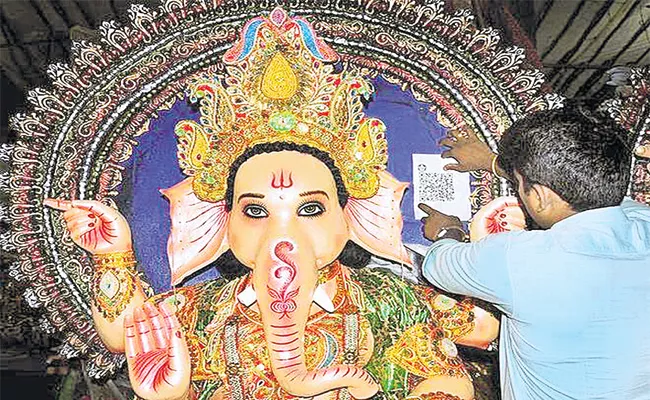 Geo Tagging to Ganesh Statue in Hyderabad - Sakshi