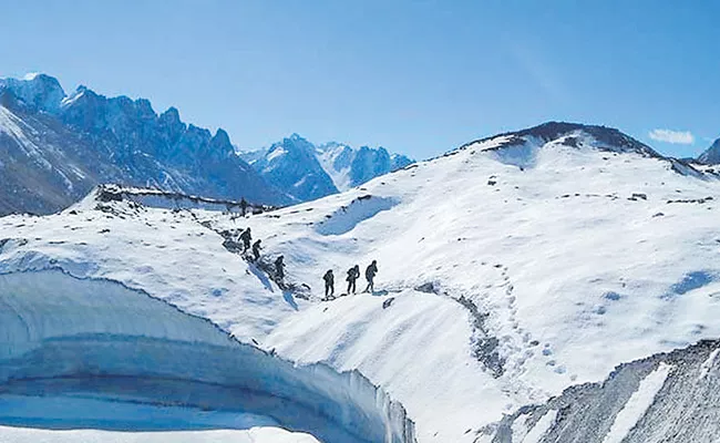 Indian Army Plans To Open Siachen Glacier For Civilians - Sakshi
