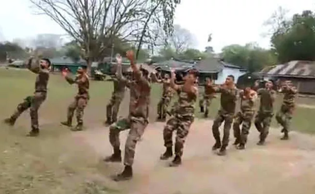 Jawans Playing Garba Dance Posted By Anand Mahindra - Sakshi