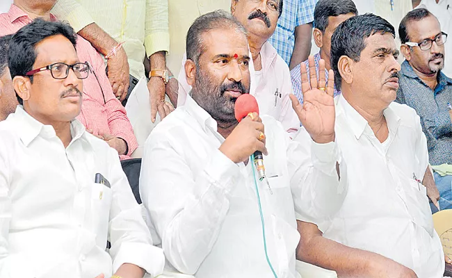 Telangana RTC Workers Decide To End Strike - Sakshi
