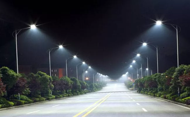 Peddireddy Ramachandra Reddy Orders On LED Street Lights - Sakshi