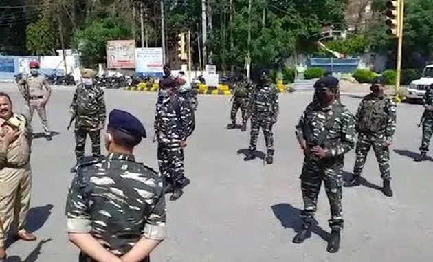 135 CRPF troopers in Delhi test positive for Covid-19 - Sakshi