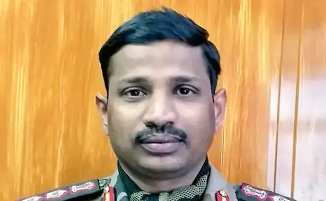 Korukonda Sainik School Pay Tribute To Colonel Santosh Babu - Sakshi