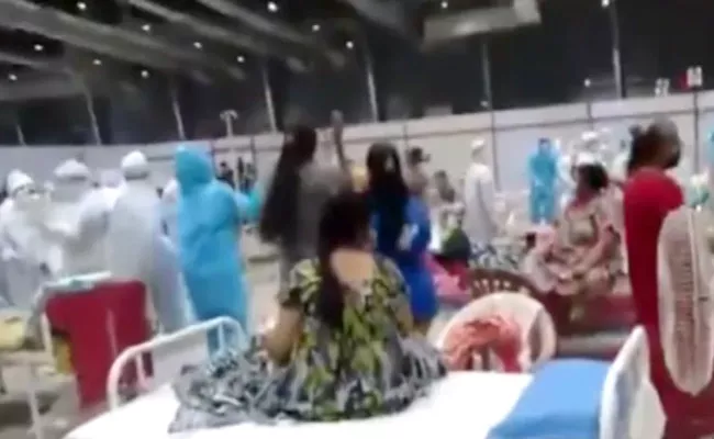 Patients Perform Garba at Covid-19 Facility in Maharashtra viral - Sakshi