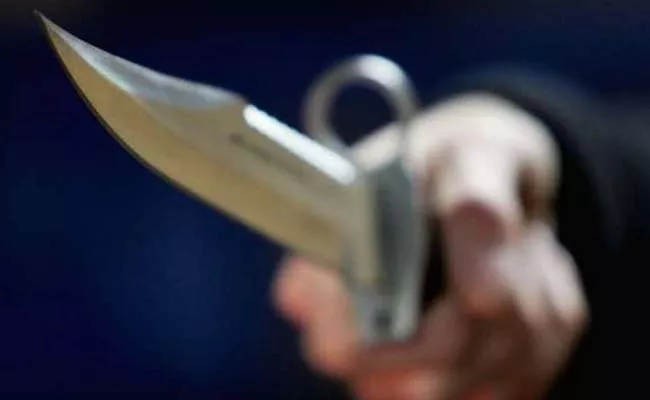 Software Engineer Attacks By Knife On Young Girl In Hydershakote - Sakshi