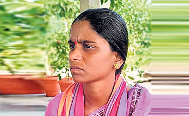 Lady Sarpanch Died During Operation In Mahabubnagar  - Sakshi