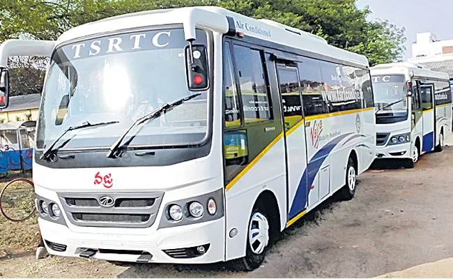Vajra Bus Converter In To Scrap In Telangana Tsrtc - Sakshi