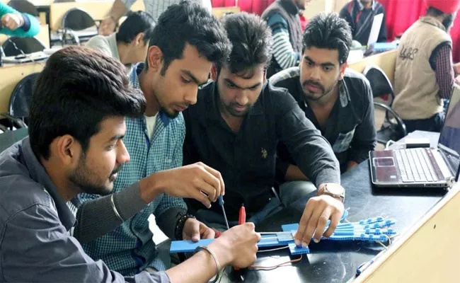 VLSI training for engineering students - Sakshi