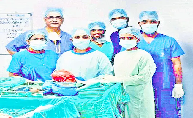 Doctors Remove 3 Kg Tumor On Women Uterus In Langar House - Sakshi